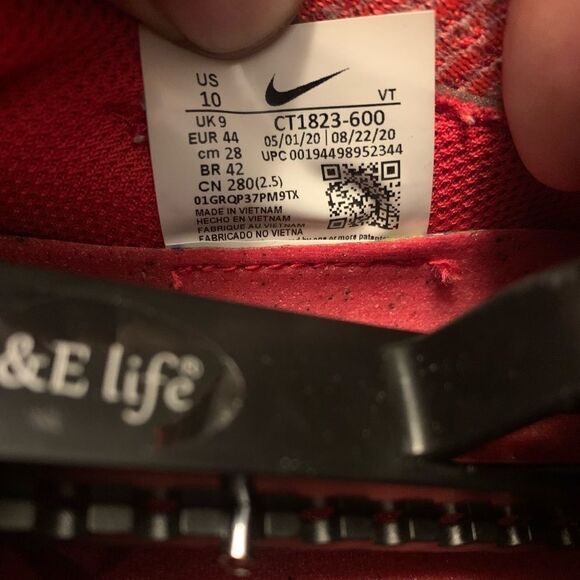 Nike Air VaporMax 2020 Flyknit Team Red size 10 mens CT1823-600 - Picture 8 of 8